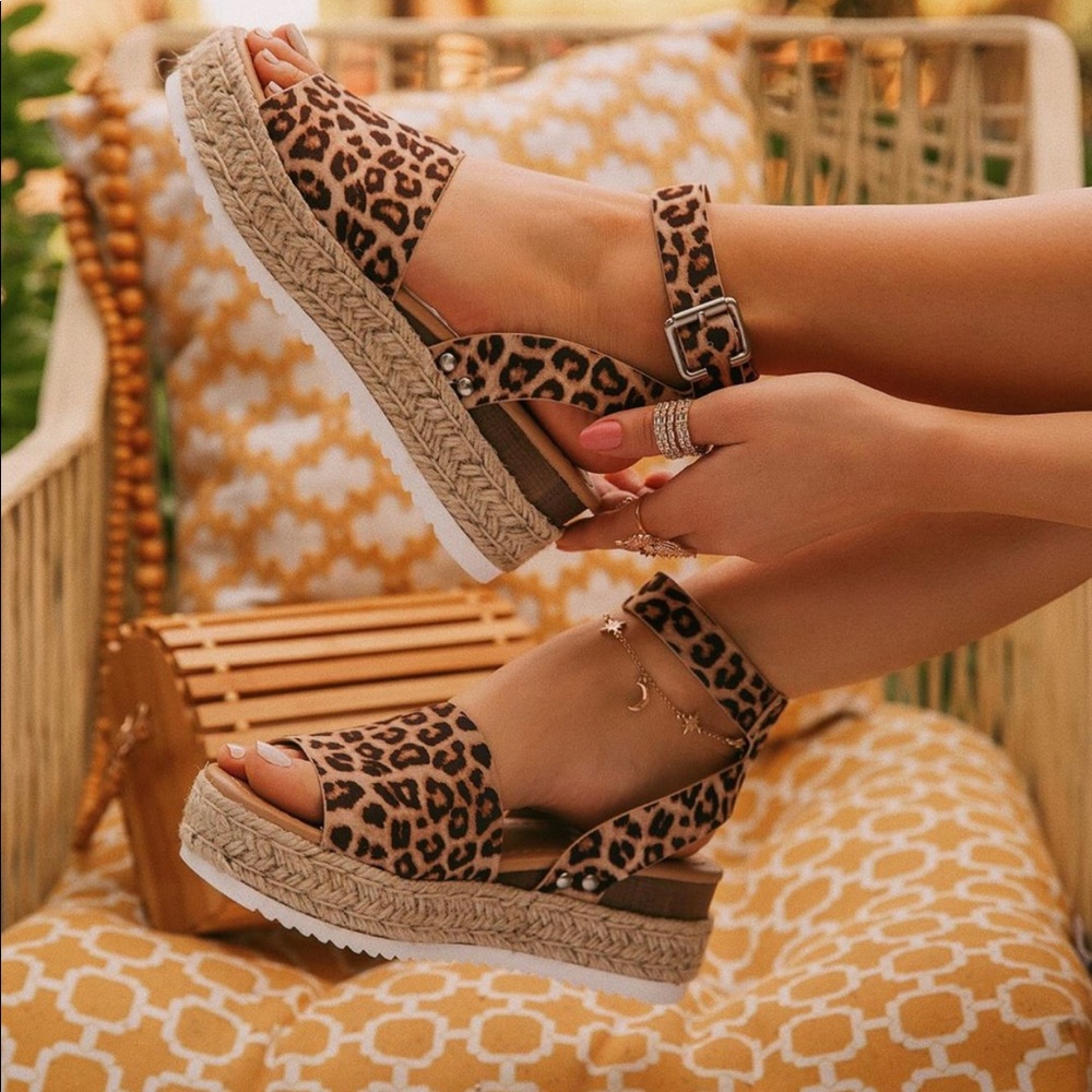 “Emilia”leopard Faux leather Espadrilles platforms